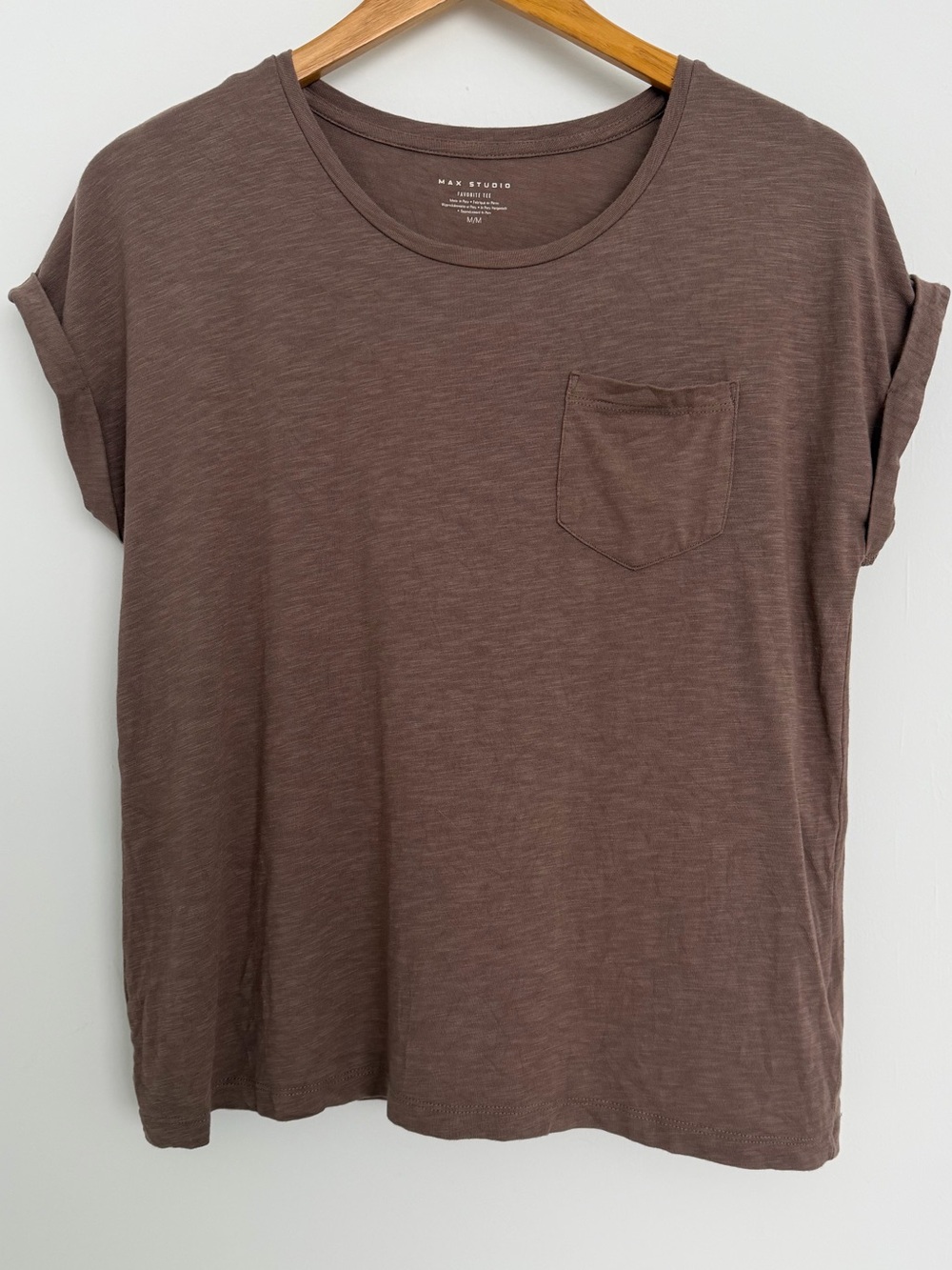 Max Studio Favorite Tee Brown Short Sleeve Pocket Tee medium classic minimalist